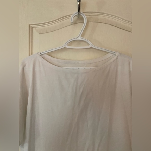 Lululemon High Low Tee - Picture 2 of 7